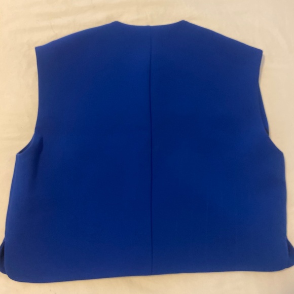 Zara Cropped Vest - Picture 3 of 3